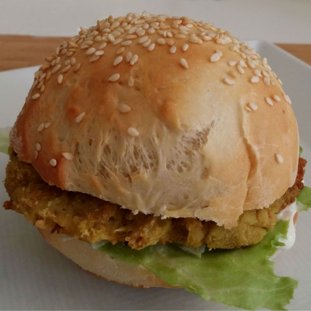  Burger de haricots blancs, champignons  et curcuma